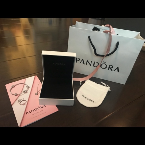 Pandora Bracelet Gift Box and Bags - Picture 1 of 2